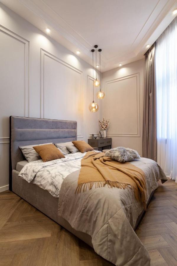 Кості Левицького 11 Lviv Dış mekan fotoğraf