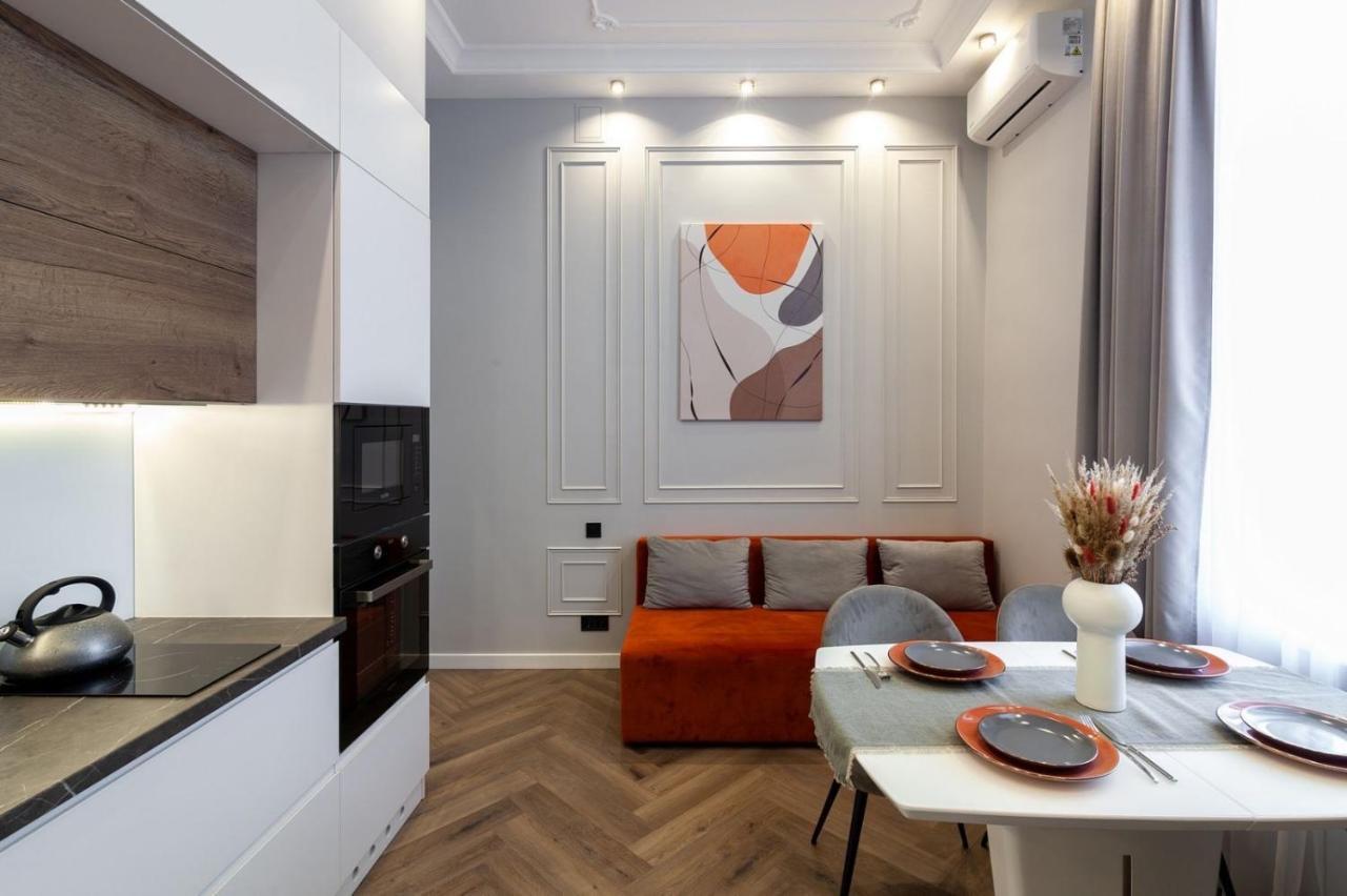 Кості Левицького 11 Lviv Dış mekan fotoğraf