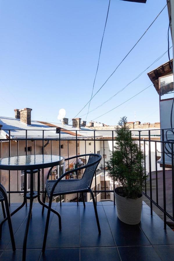 Кості Левицького 11 Lviv Dış mekan fotoğraf